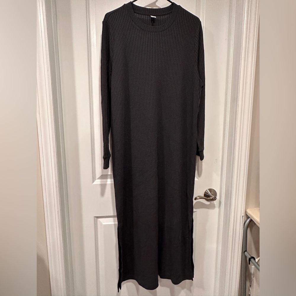 Old Navy Beige & Dark Gray Ribbed Long Sleeve Maxi Dresses Set of 2 - Picture 3 of 5